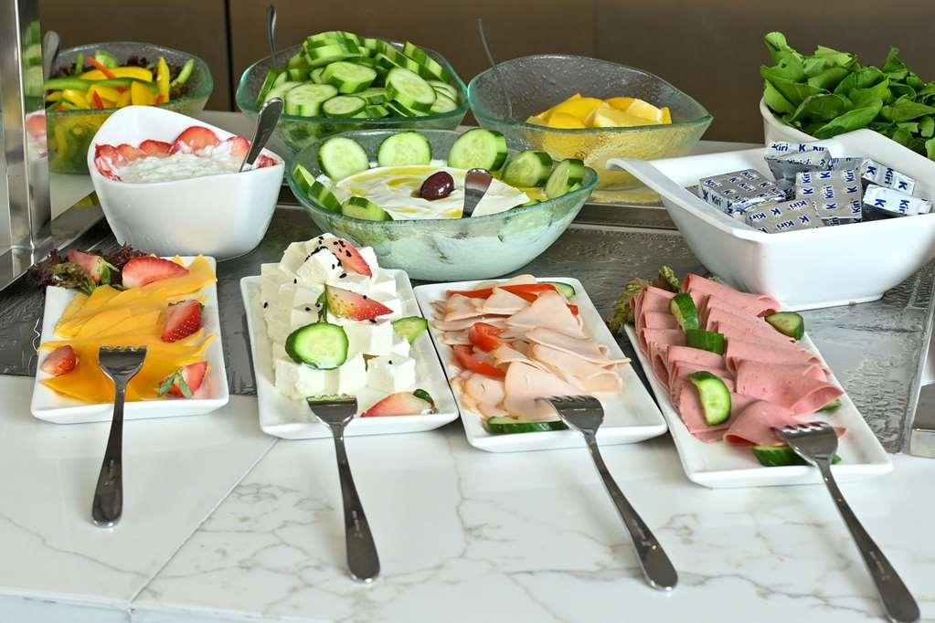 Comfort Hotel Jeddah King Road מסעדה תמונה